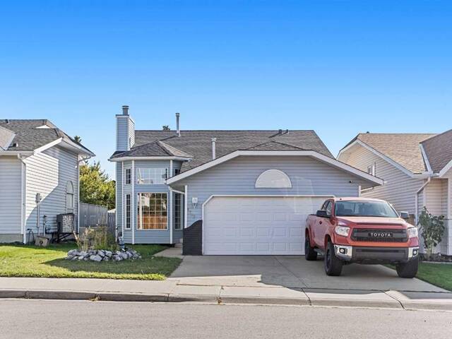 1763 Meadowbrook Drive SE Airdrie