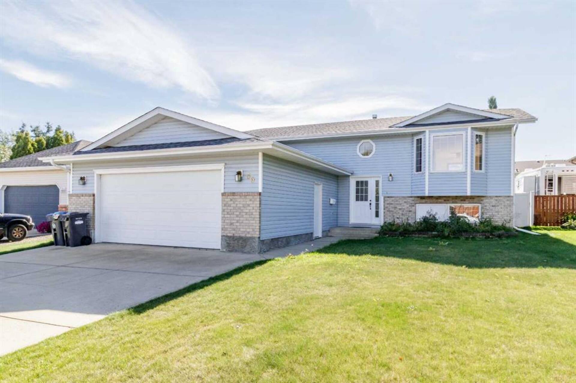 59 Perry Drive Sylvan Lake