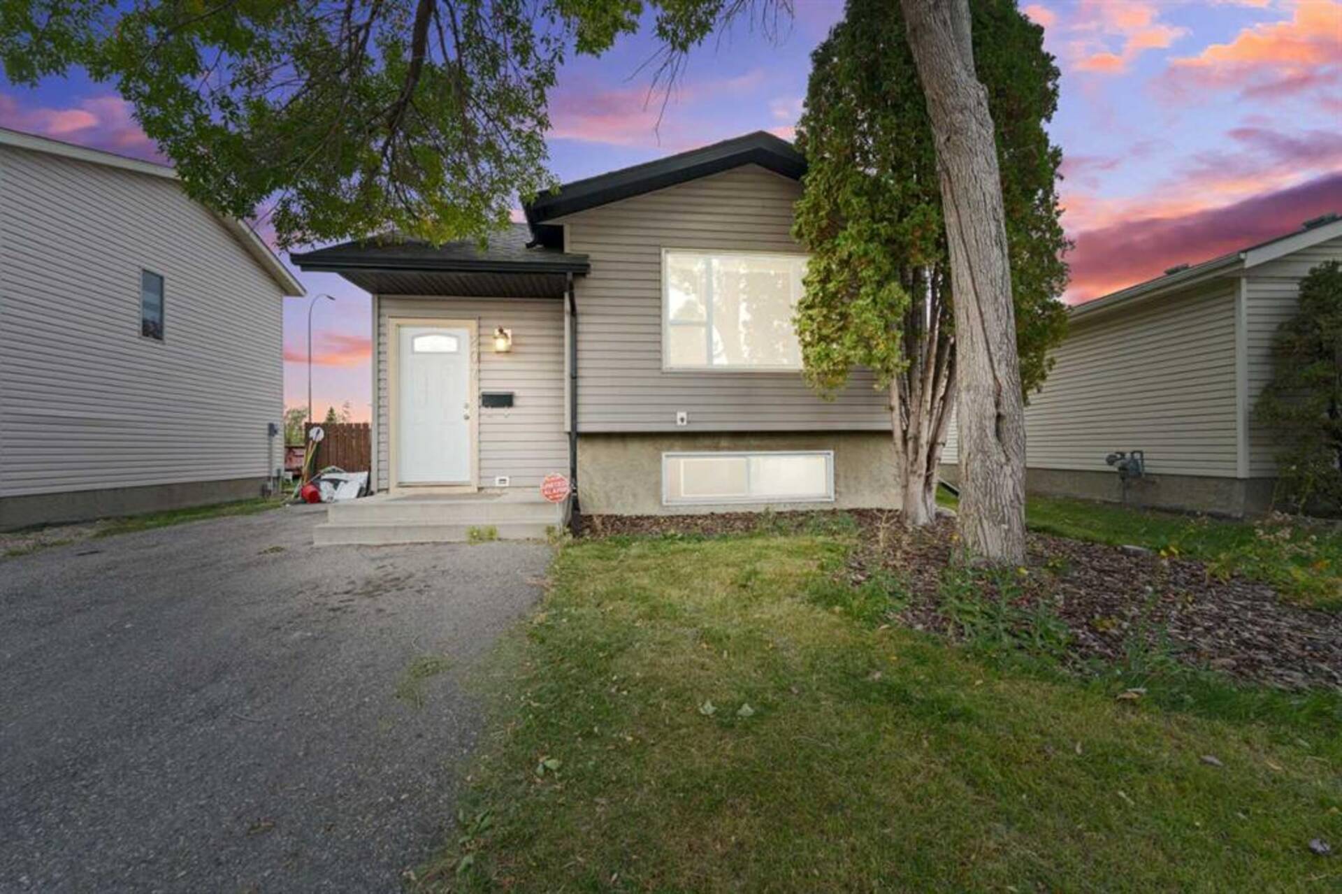 207 Castlebrook Road NE Calgary