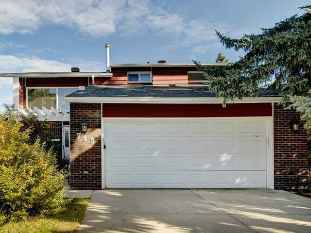 715 Deercroft Way SE Calgary