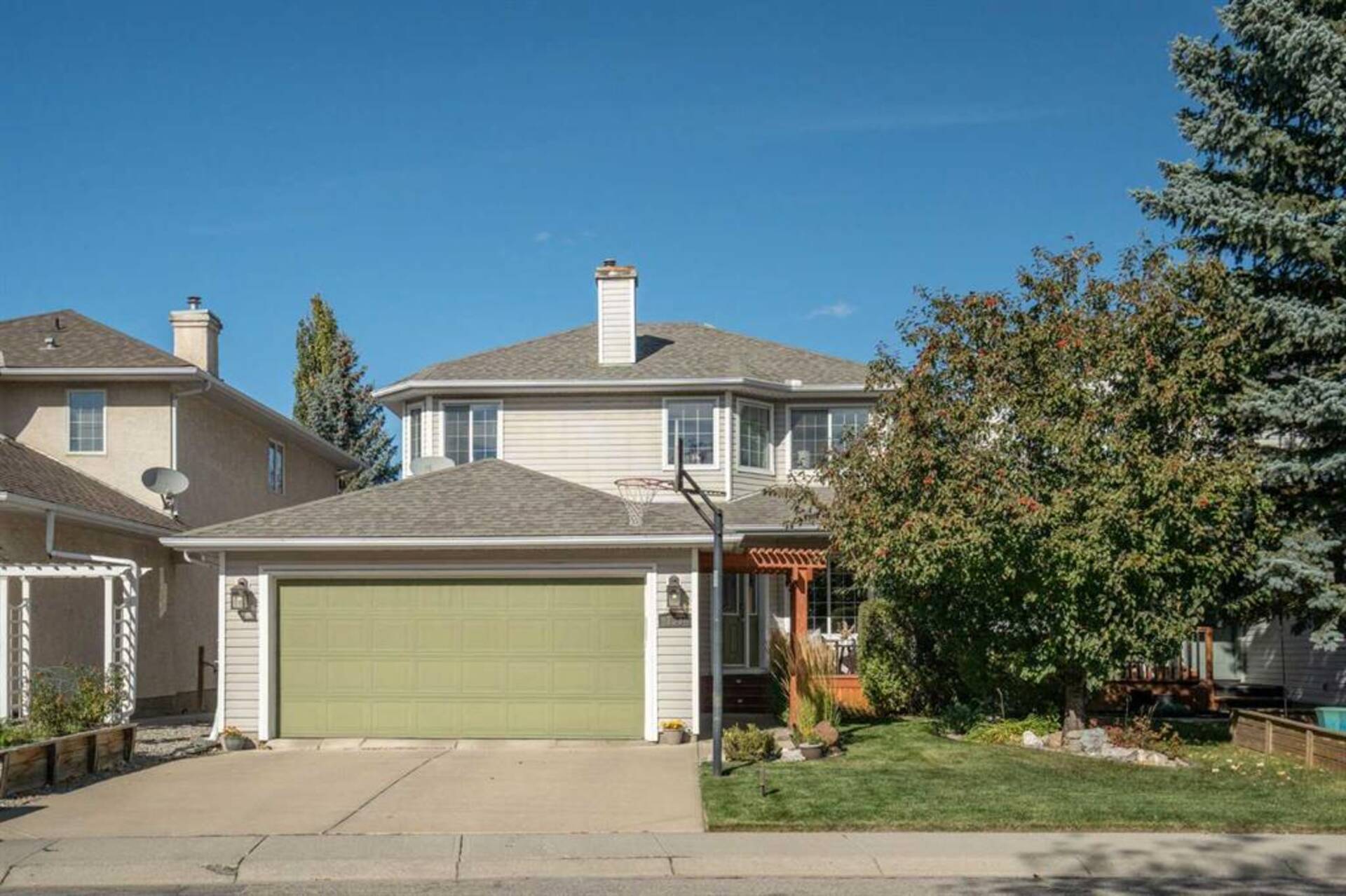 133 Valley Meadow Close NW Calgary