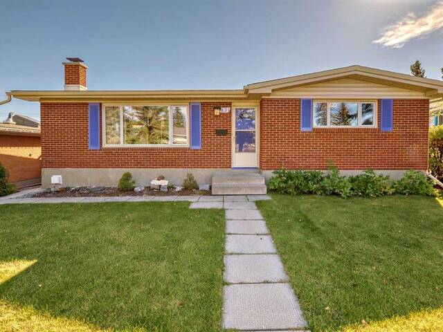 831 104 Avenue SW Calgary