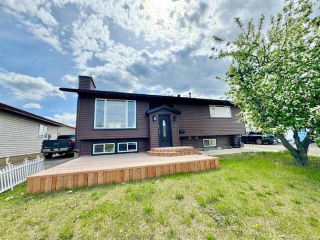 122 Leigh Crescent Fort McMurray