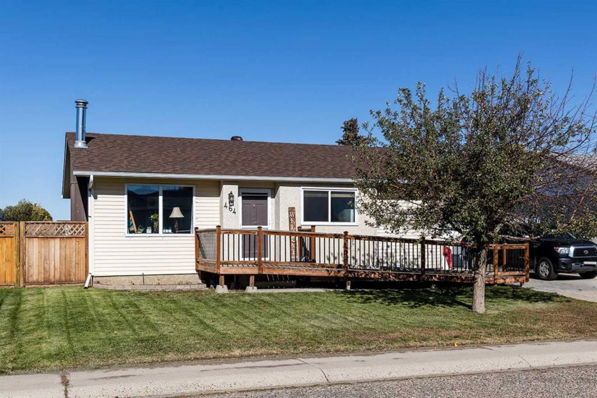 464 Hilton Crescent NE Medicine Hat