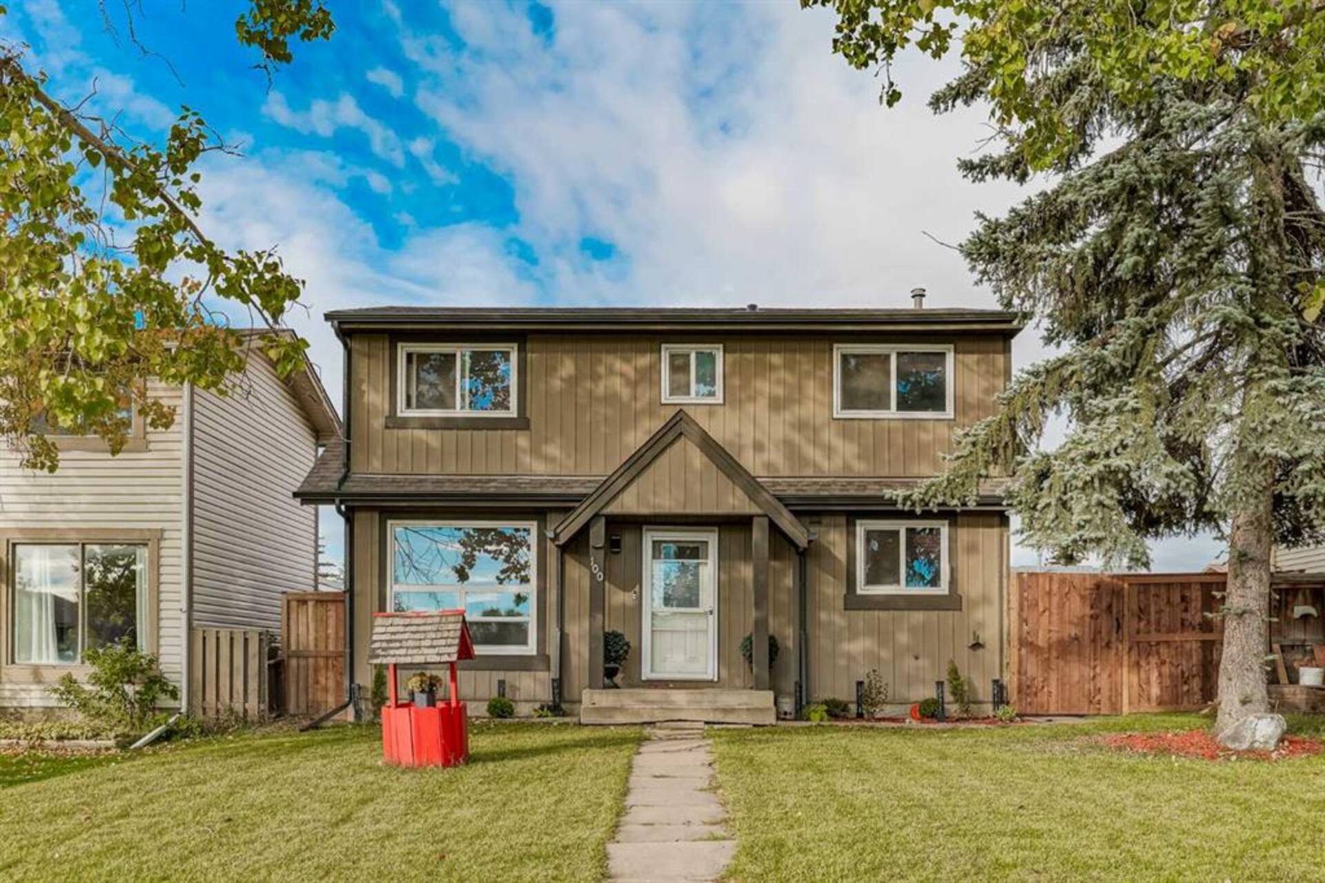 100 Falconridge Close NE Calgary