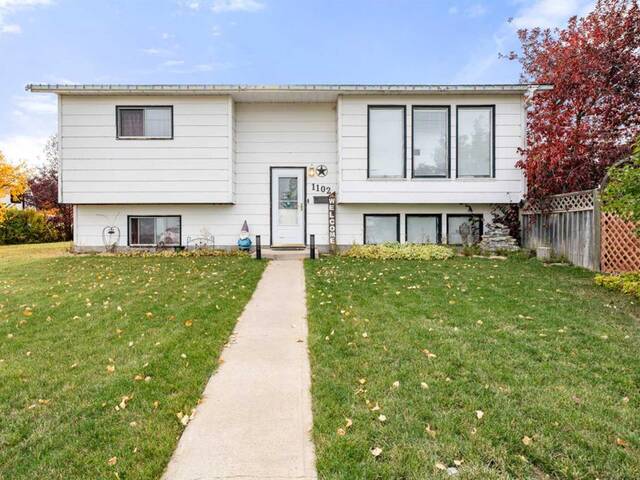 1102 Maple Avenue Crossfield