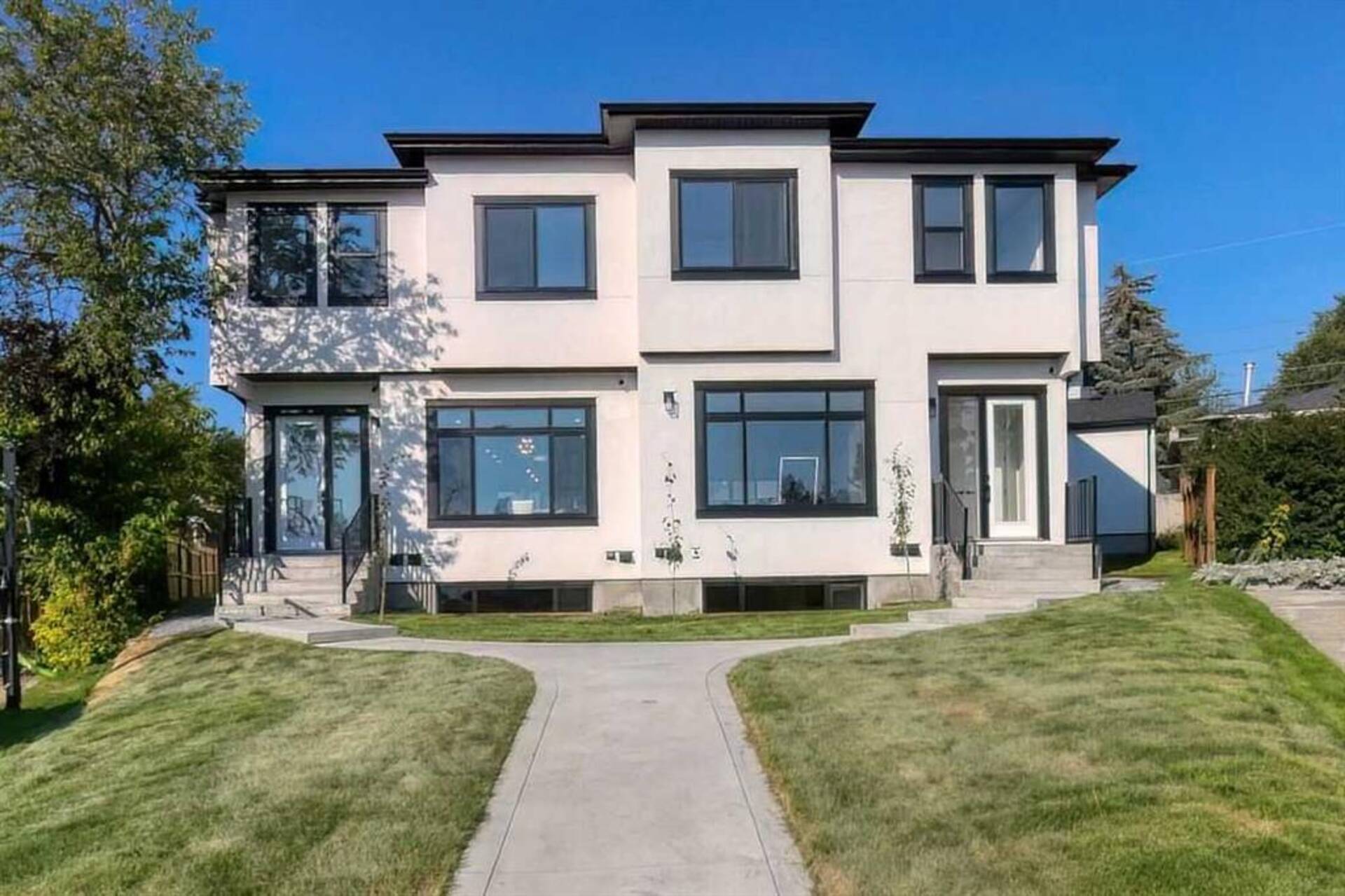 17 & 19 Hendon Place NW Calgary