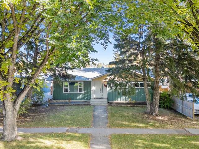 1432 Northmount Drive NW Calgary