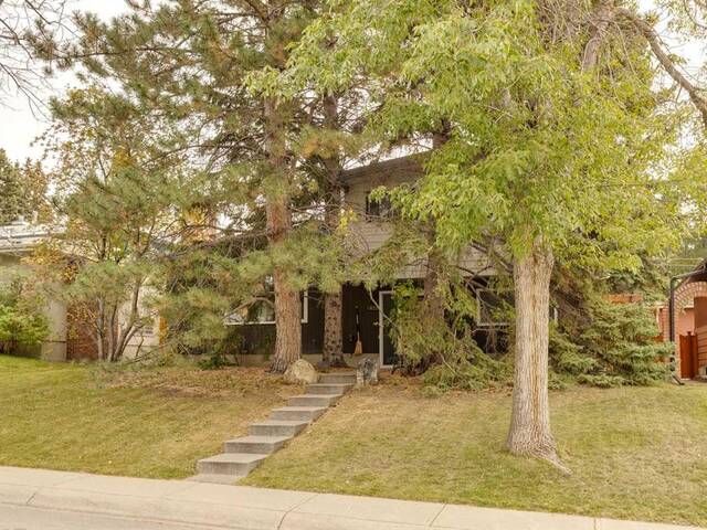 4828 Claret Street NW Calgary