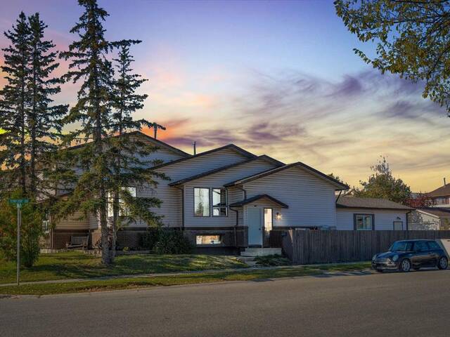 6736 43 Avenue NE Calgary