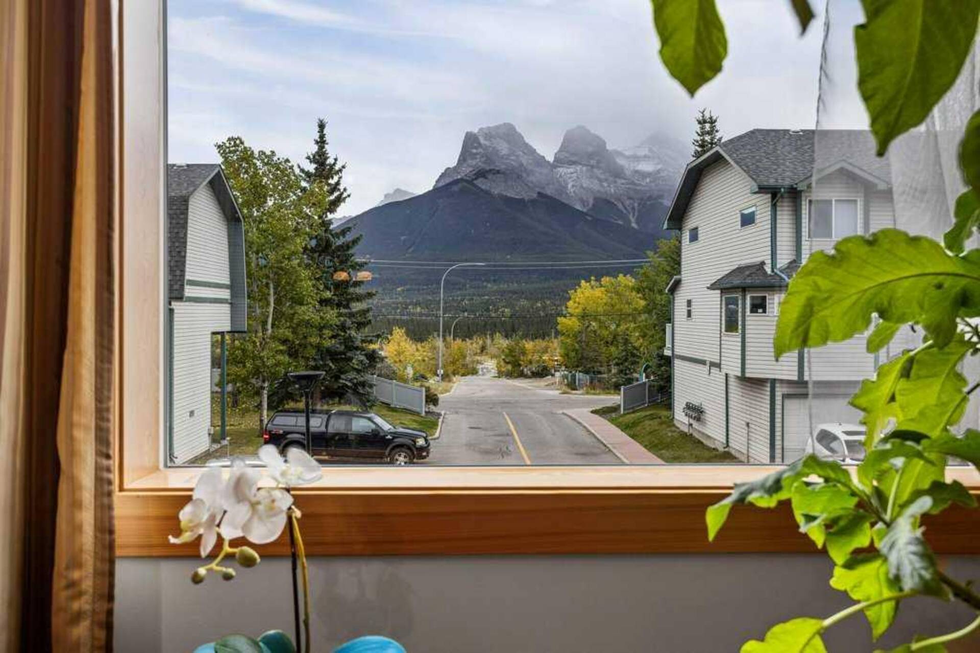 70, 200 Glacier Drive Canmore