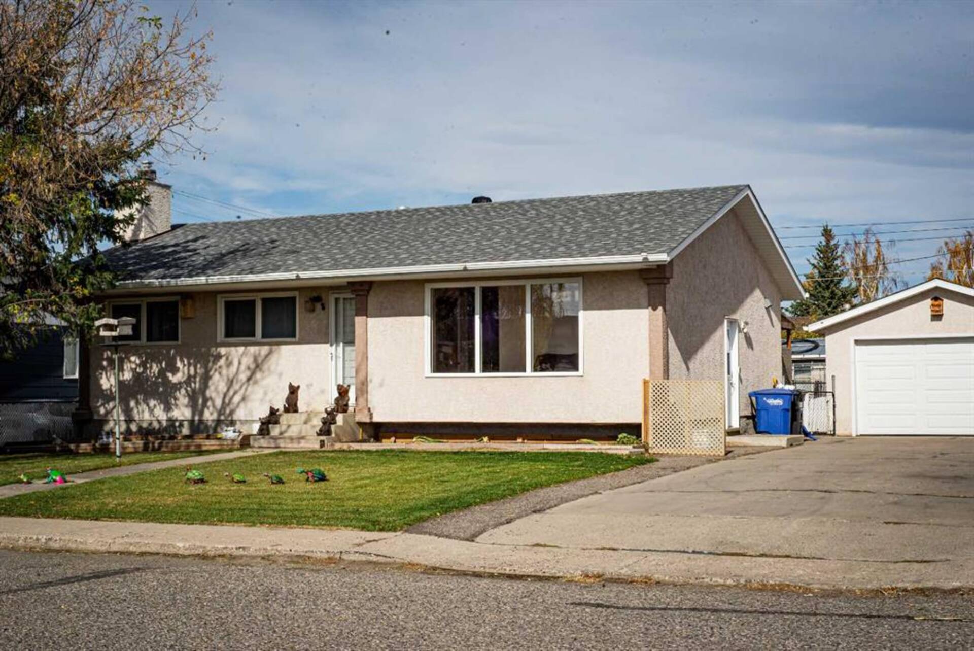 513 10TH Street Fort Macleod