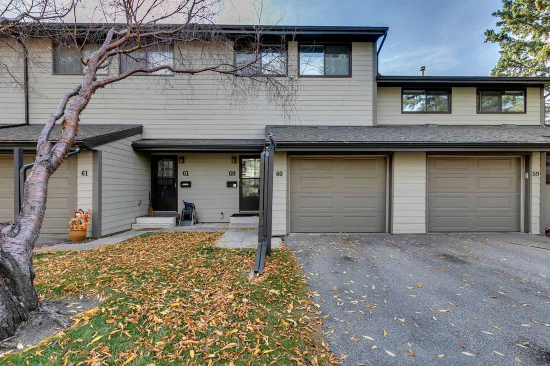 60, 5019 46 Avenue SW Calgary