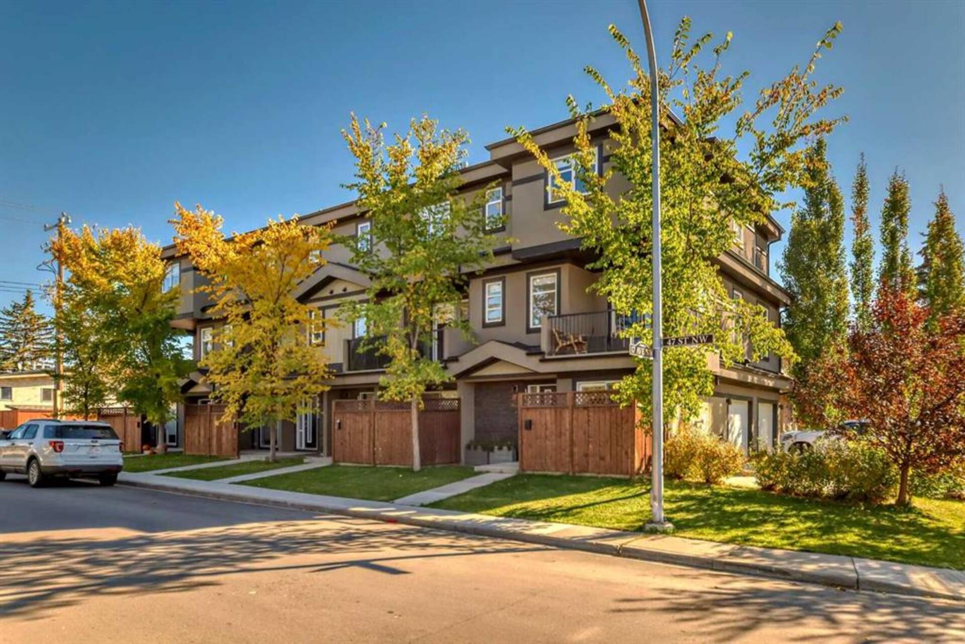 1804 47 Street NW Calgary