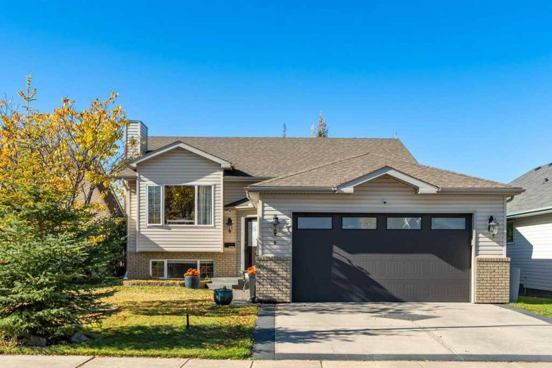 8 Archibald Crescent Red Deer