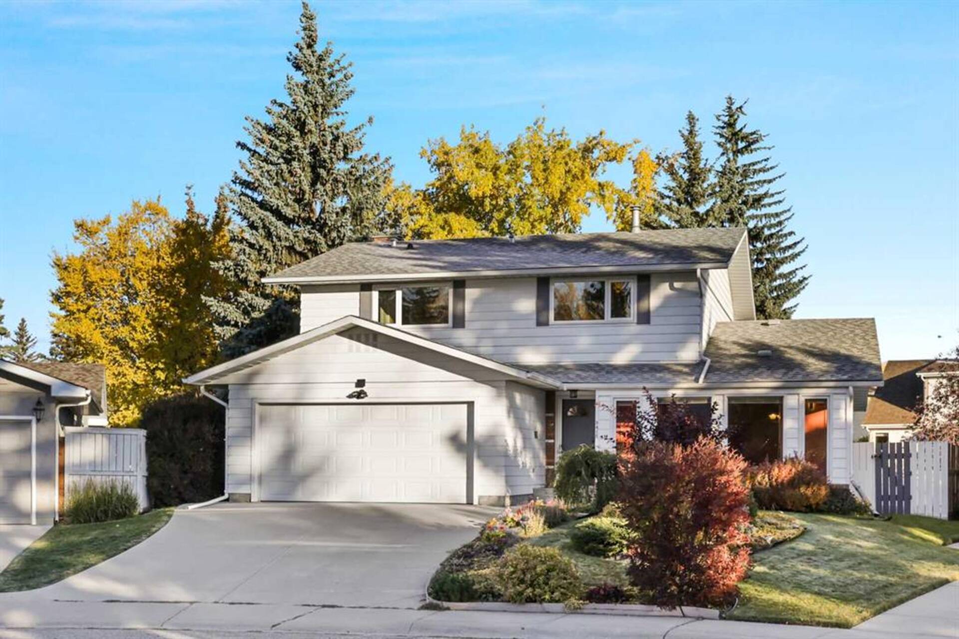 9415 Paliswood Way SW Calgary