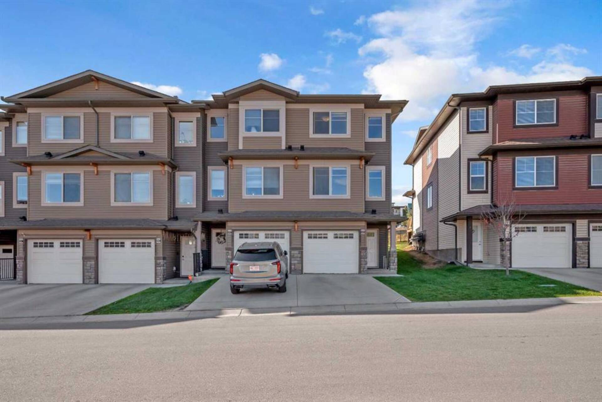 415 Sage Hill Grove NW Calgary