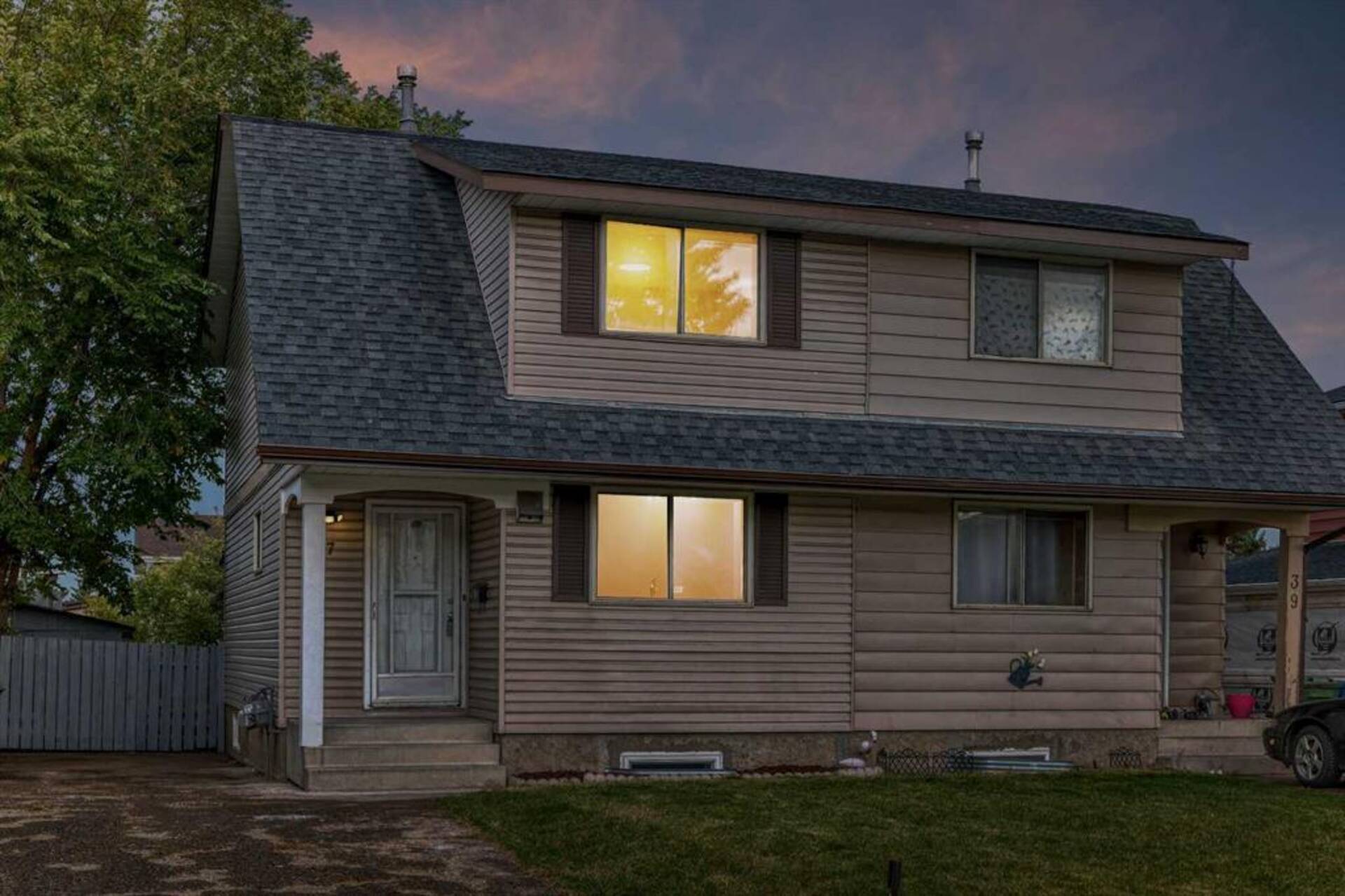 37 Fonda Cres  SE Calgary