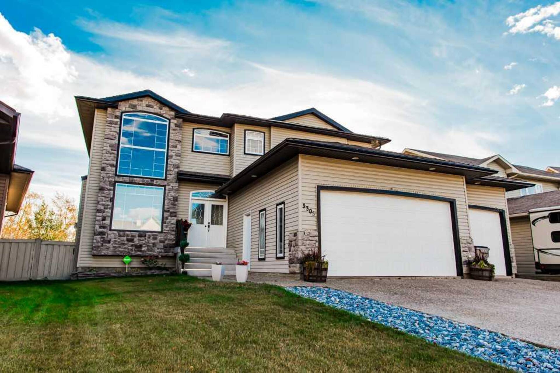 9305 Lakeshore Court Grande Prairie