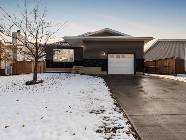 205 Leigh Crescent Fort McMurray