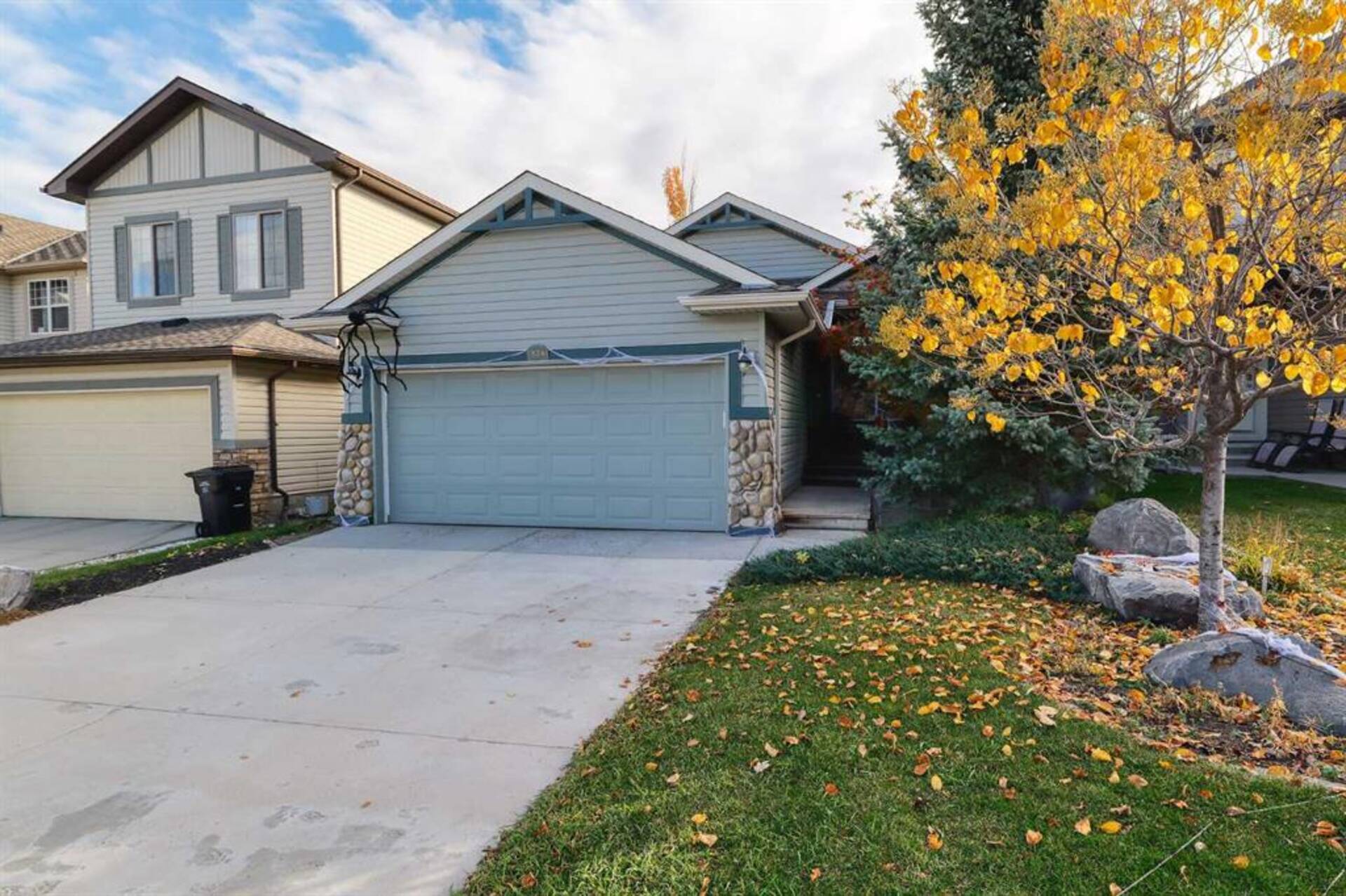 324 Everoak Drive SW Calgary