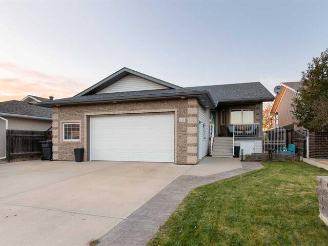 335 Redcliff Way SW Redcliff