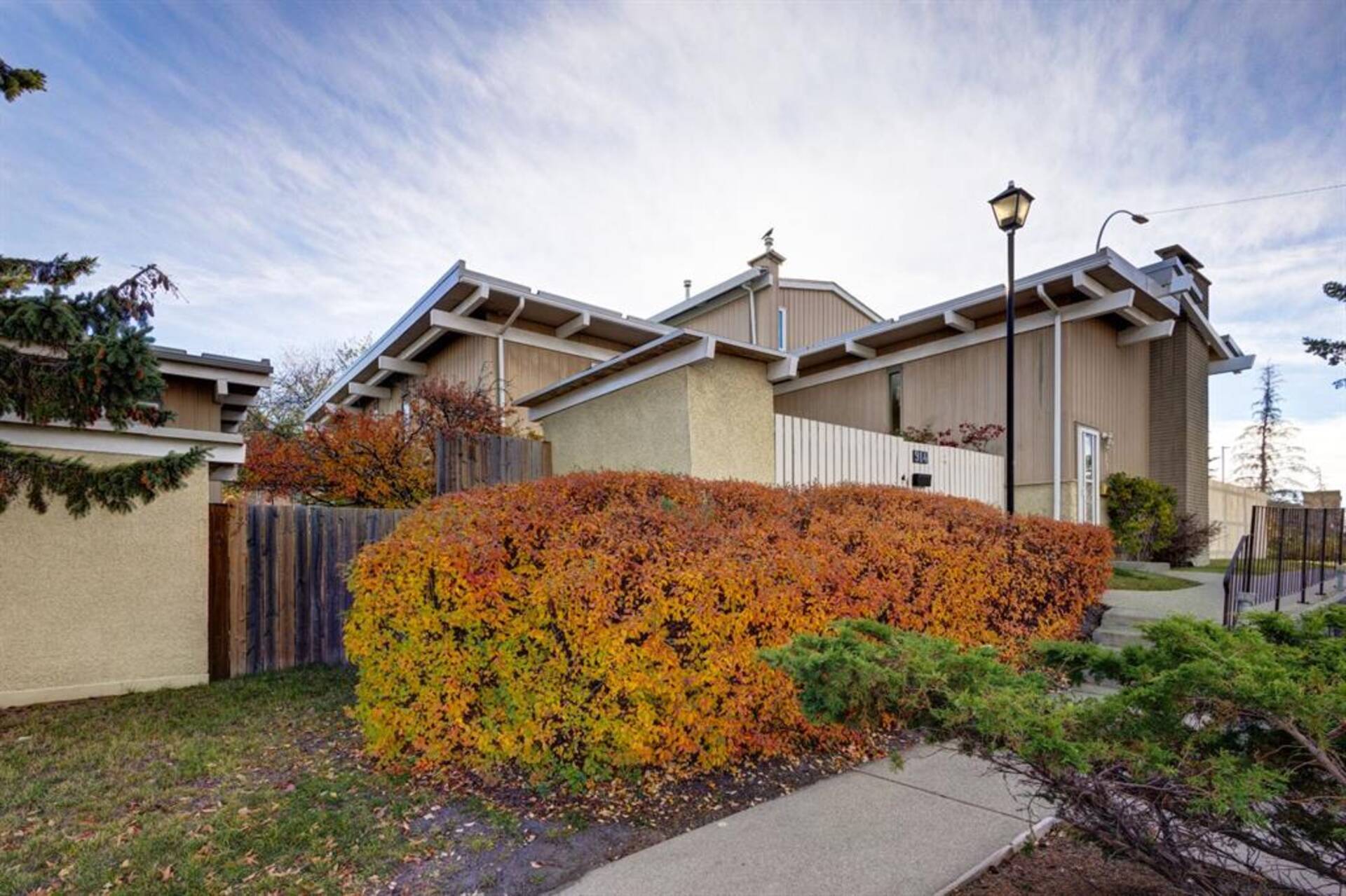 914, 11010 Bonaventure Drive SE Calgary