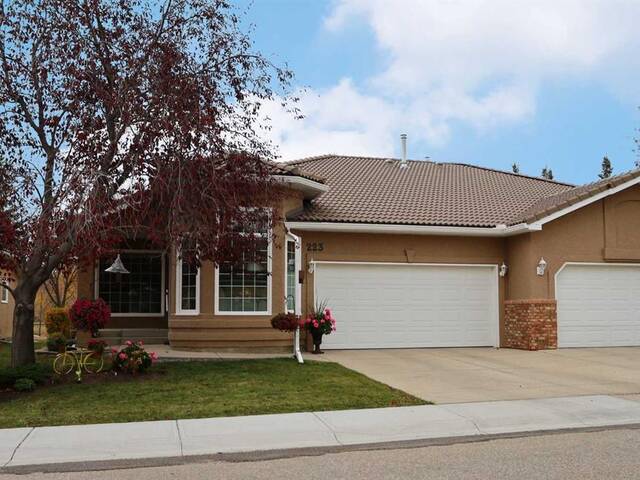 223 Hamptons Park NW Calgary