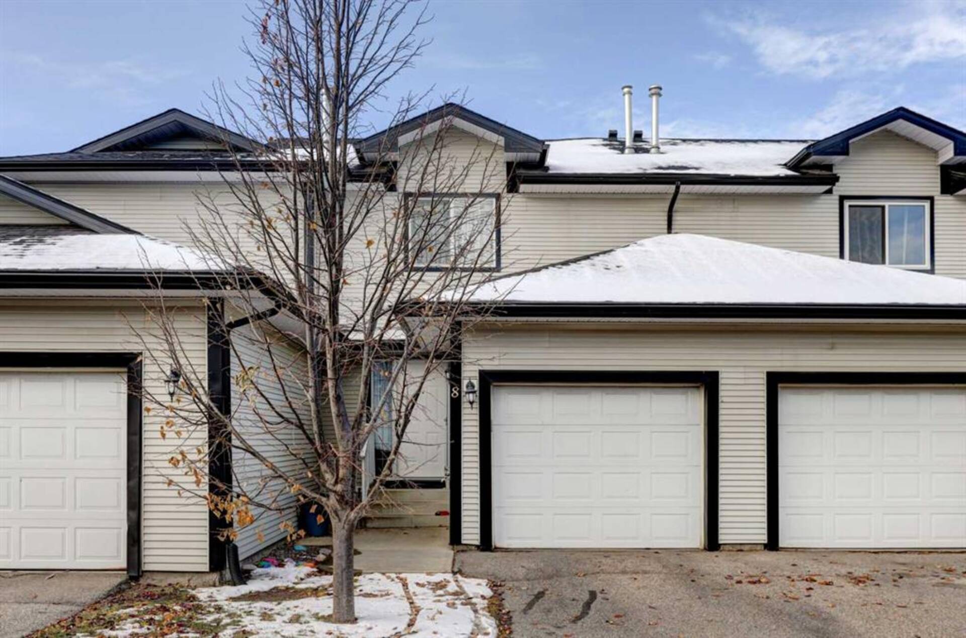 8, 12 Silver Creek Boulevard NW Airdrie