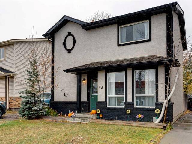 22 Hunters Gate Okotoks