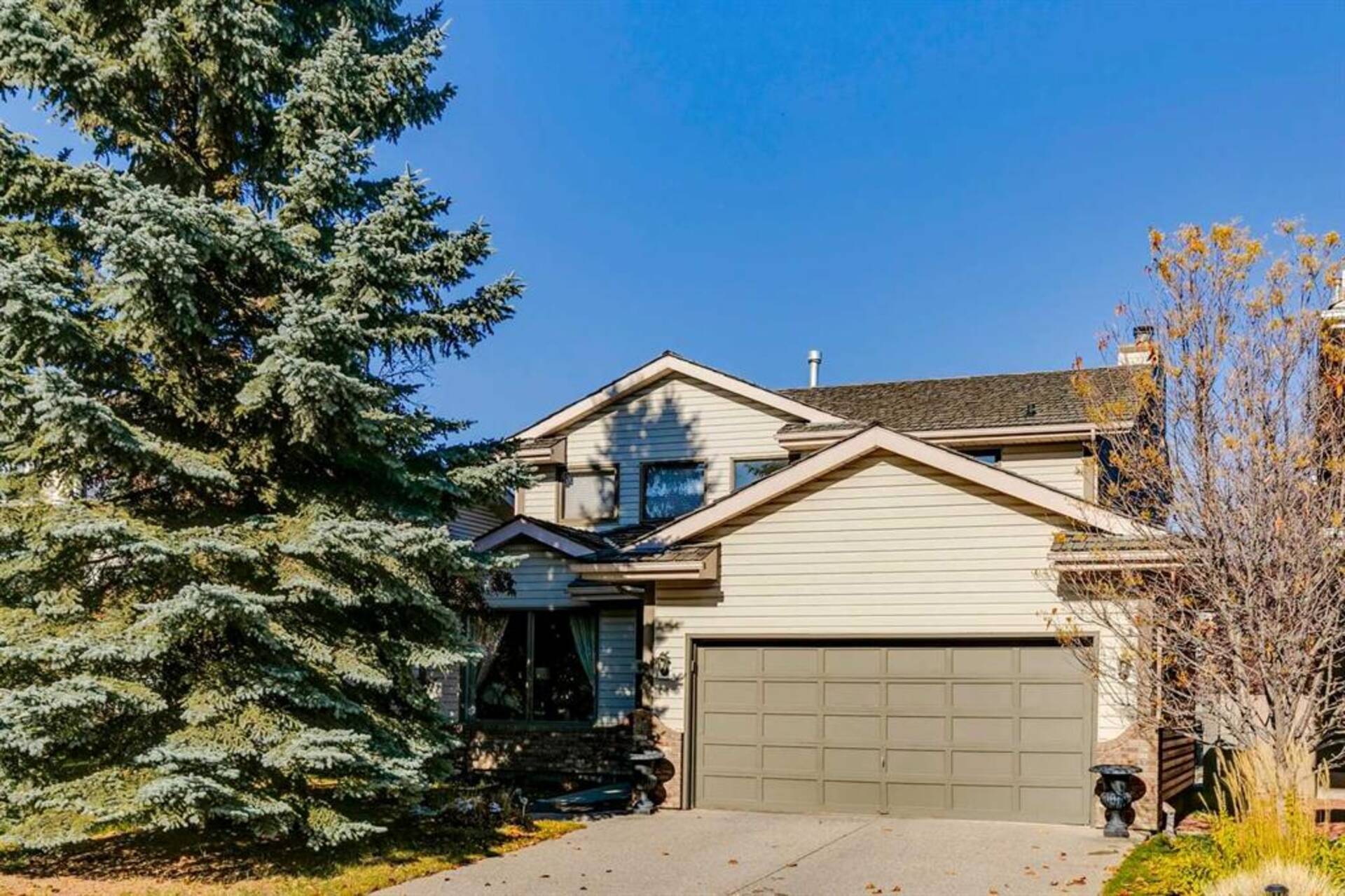 56 Woodford Close SW Calgary