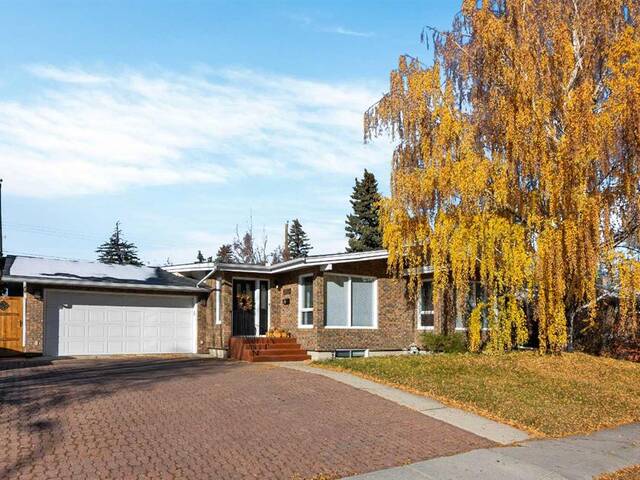 6503 Lombardy Crescent SW Calgary