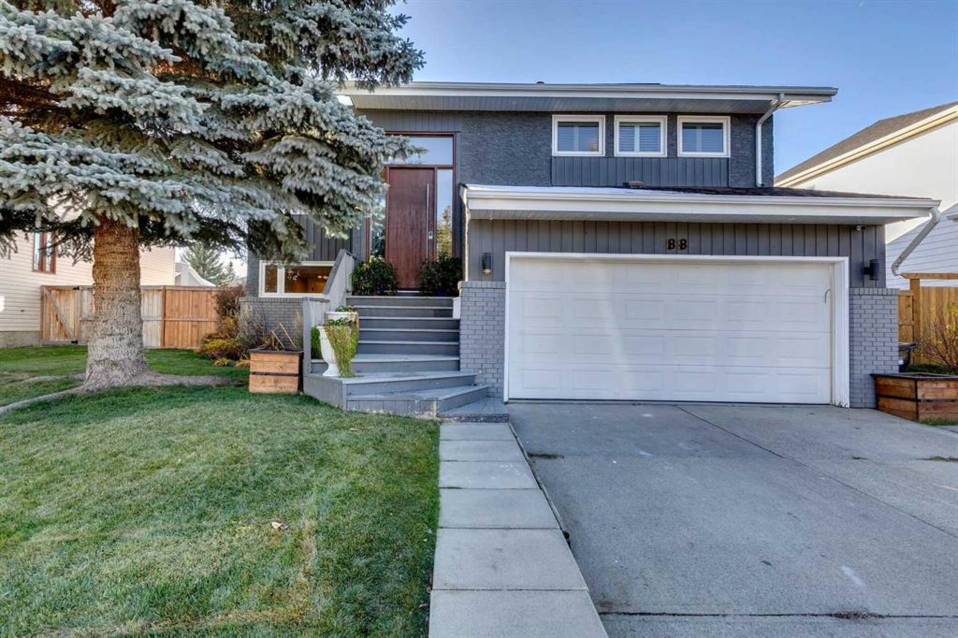 88 Woodfield Crescent SW Calgary