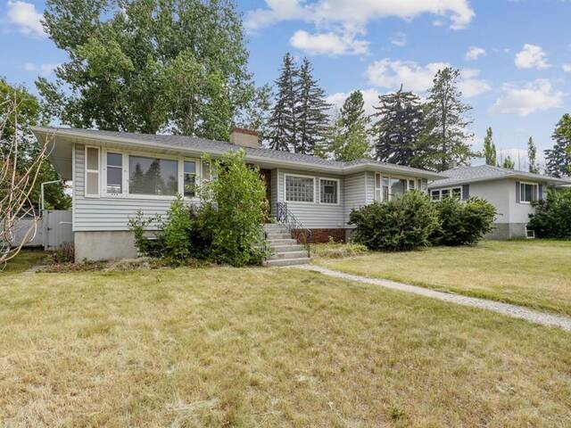 2207 Victoria Crescent NW Calgary