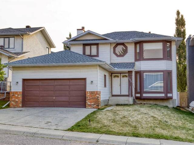 105 Hawkdale Circle NW Calgary