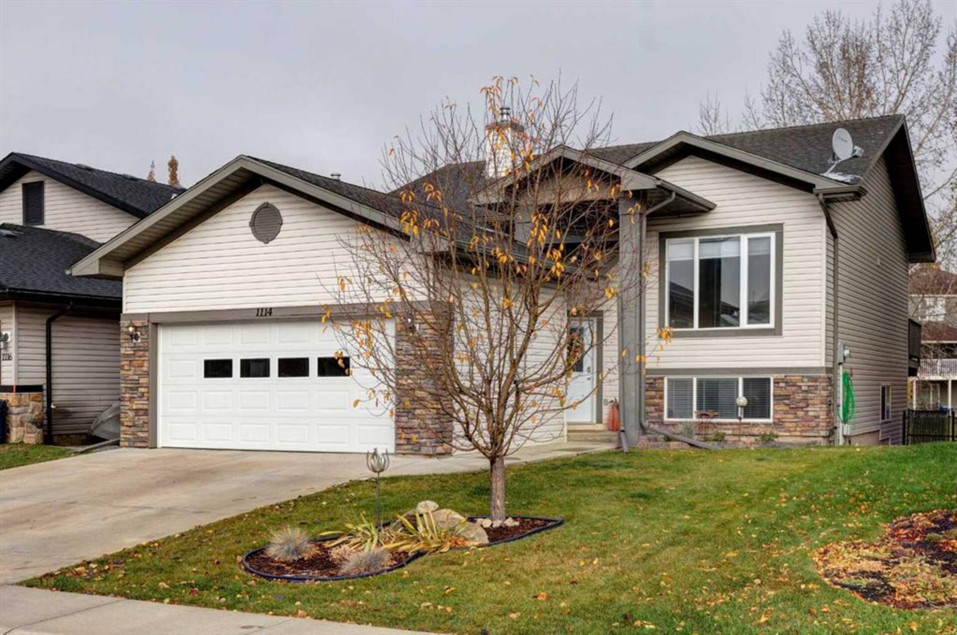 1114 Highland Green View NW High River