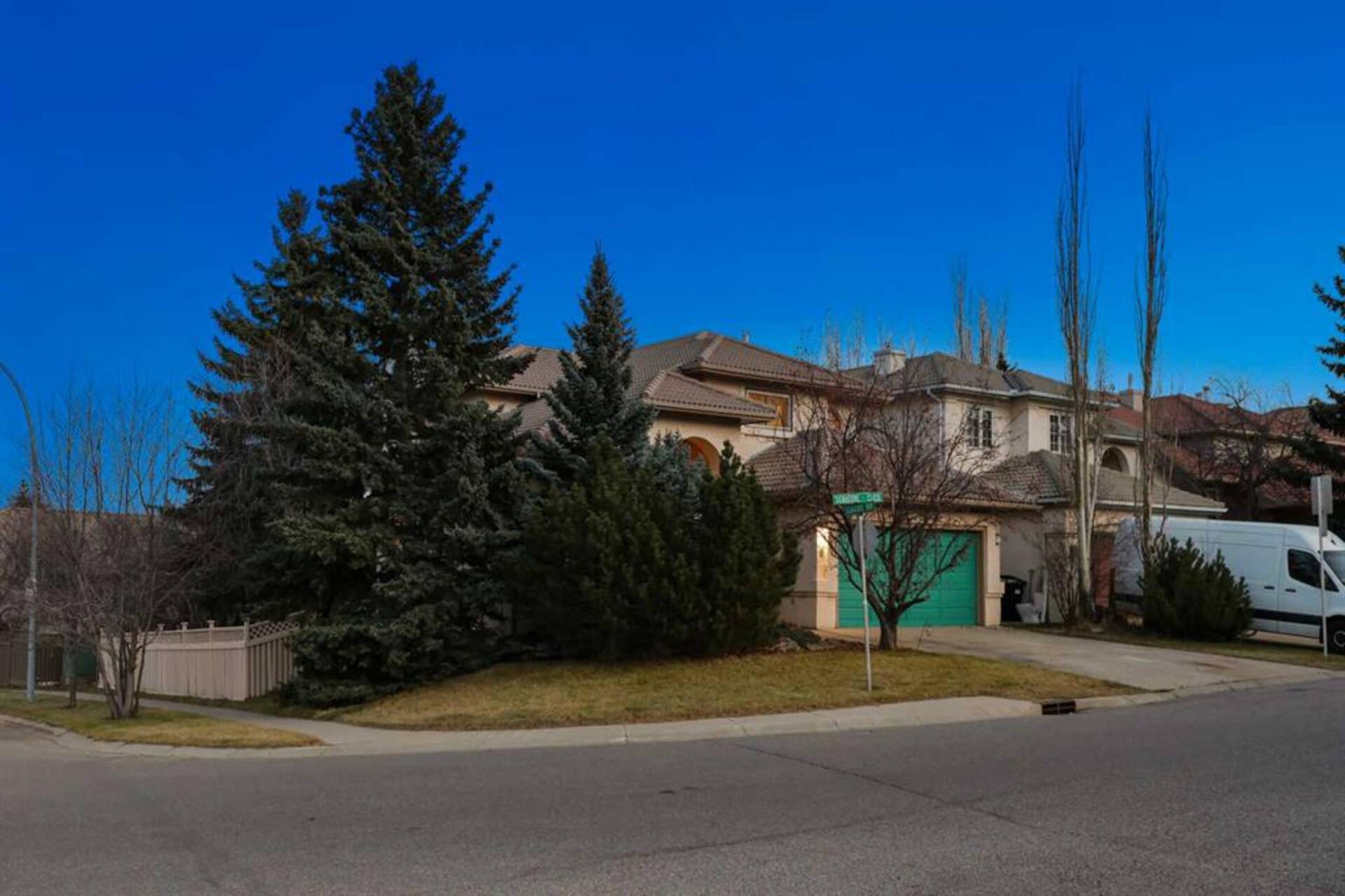 6 SIGNATURE Close SW Calgary