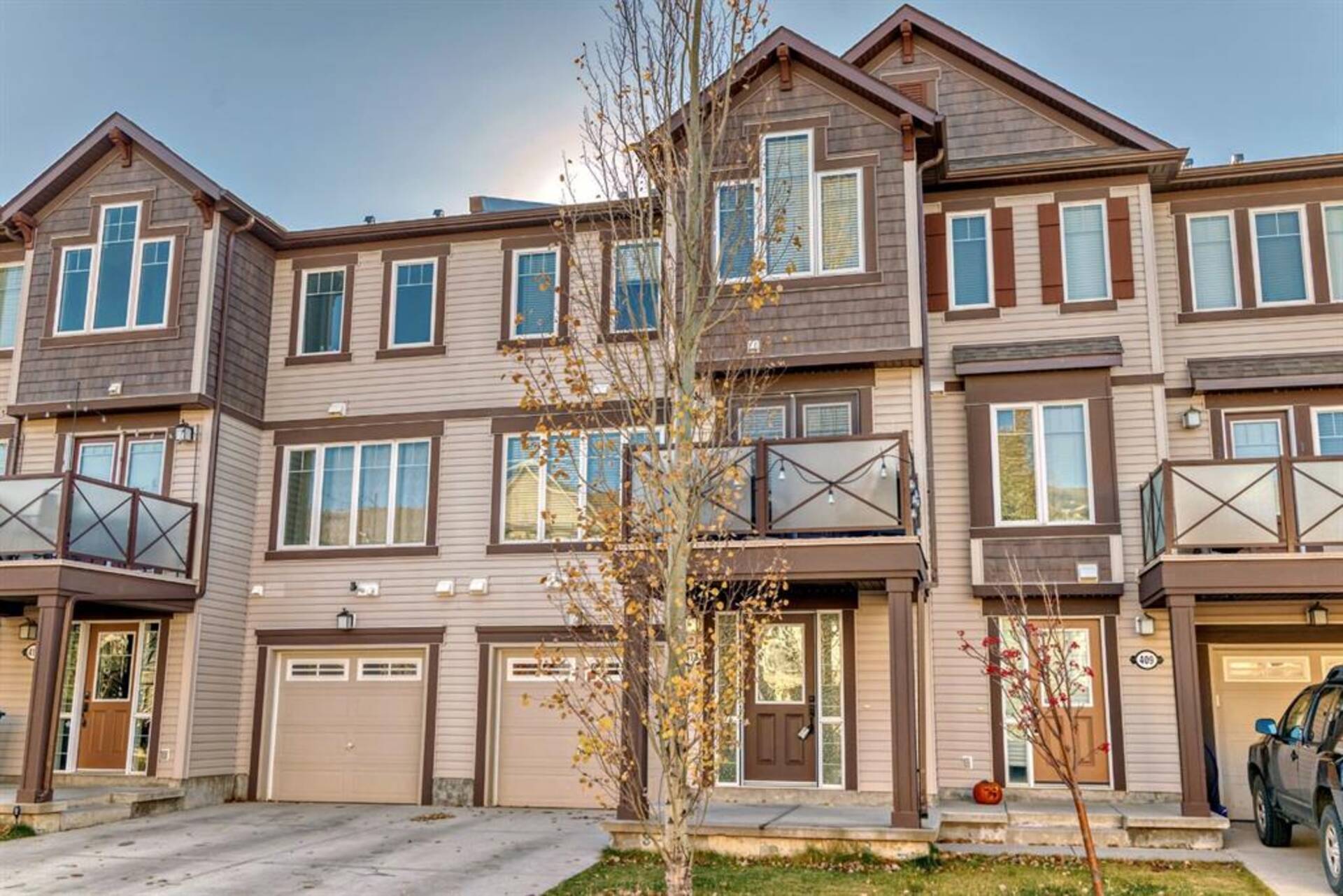 413 Windstone Grove SW Airdrie