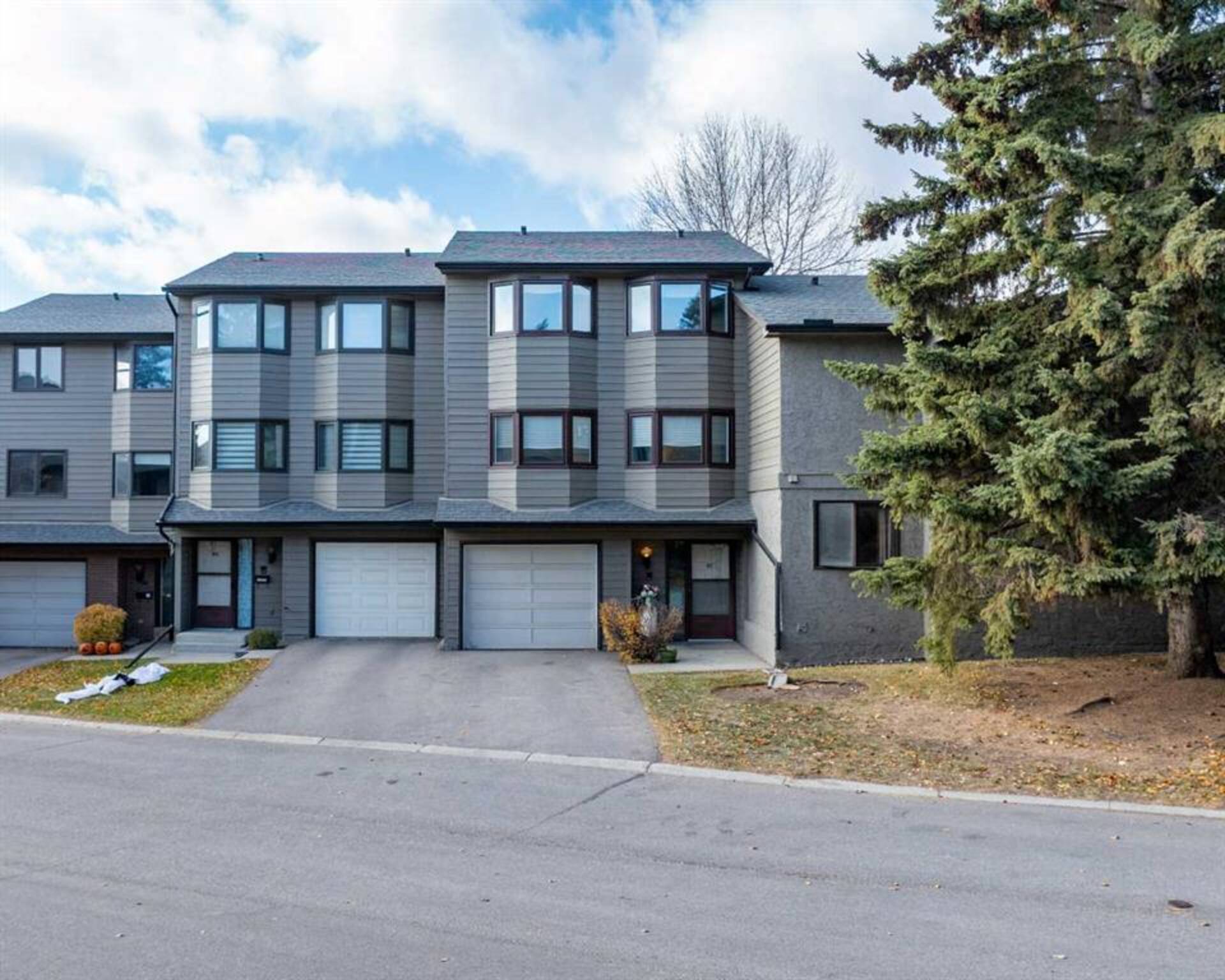 97, 23 Glamis Drive SW Calgary