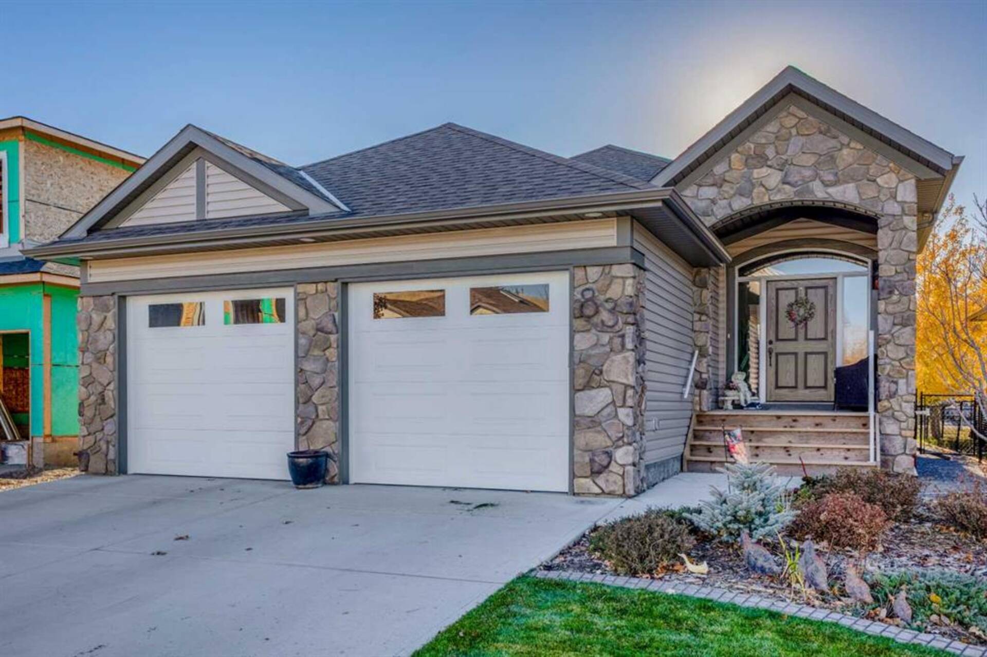 83 Sheep River Cove Okotoks