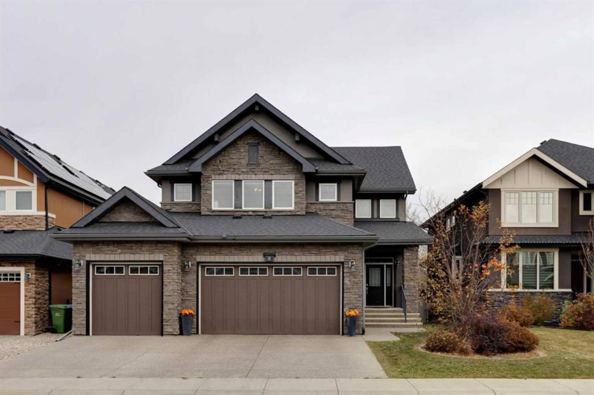 8 West Grove Bay SW Calgary