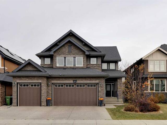 8 West Grove Bay SW Calgary