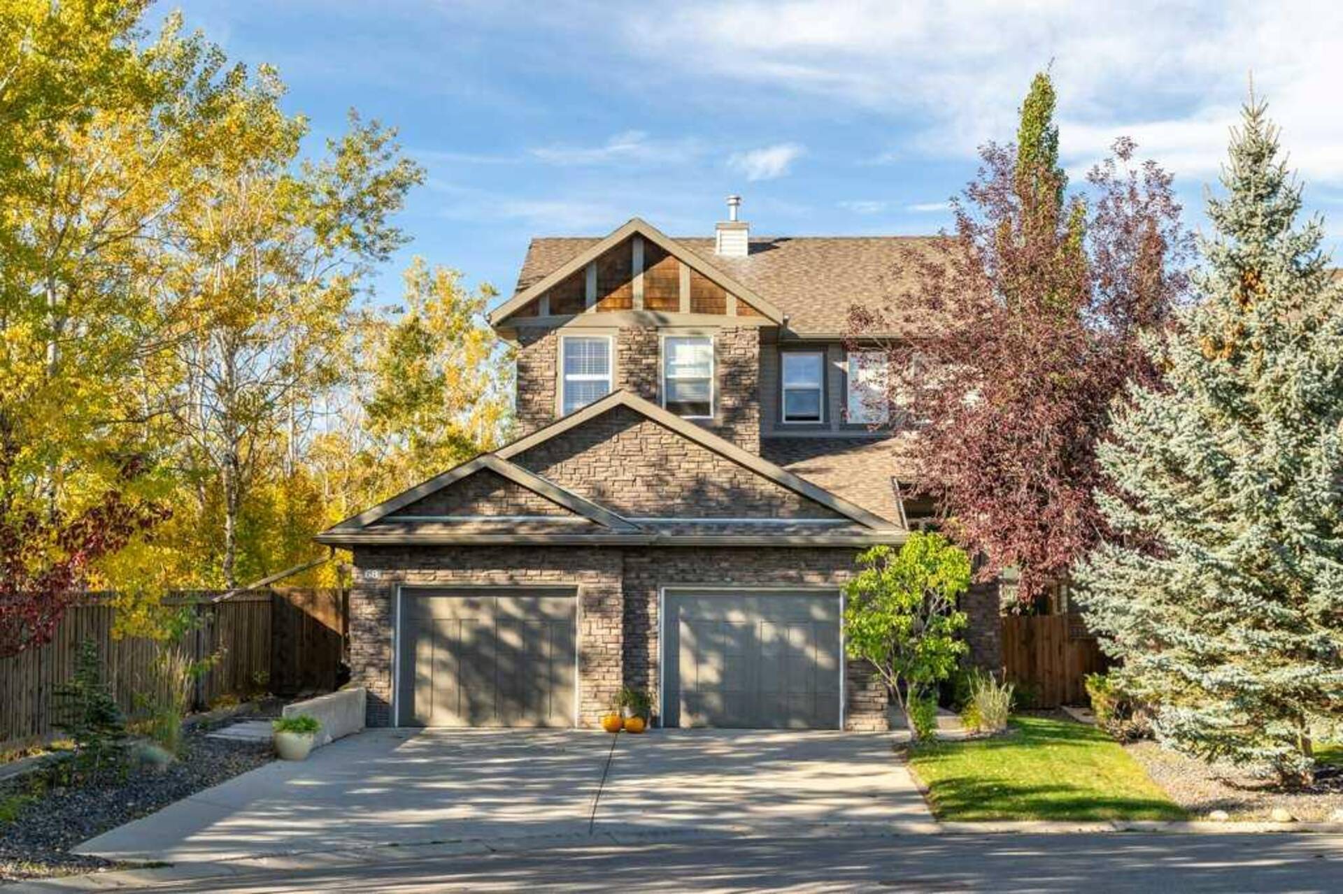 68 Val Gardena Court SW Calgary