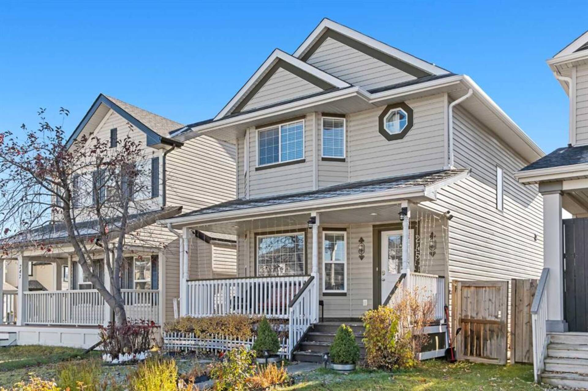 245 Evermeadow Avenue SW Calgary