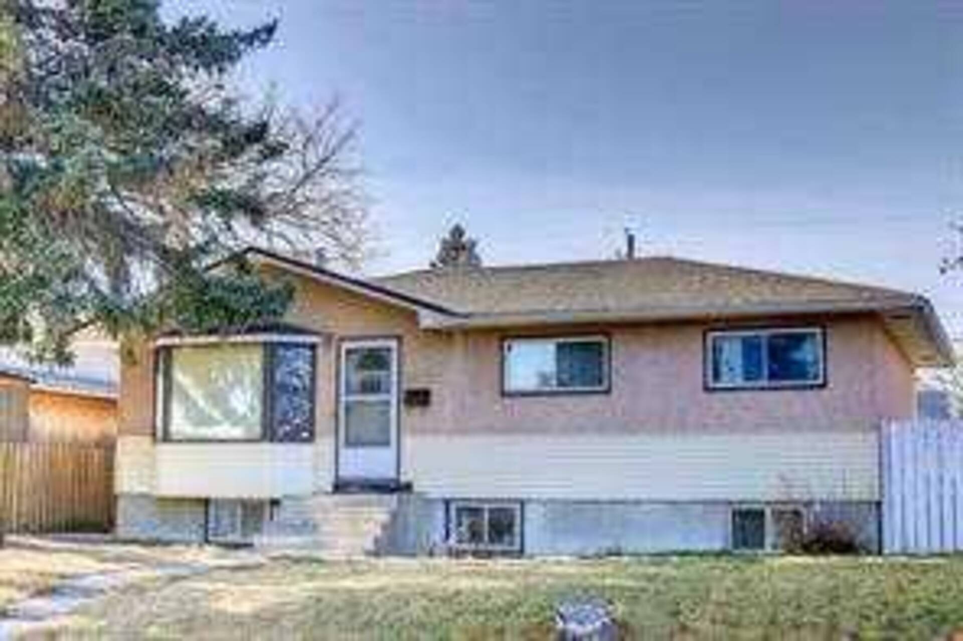 2219 38 Street SE Calgary