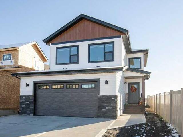 16 Ian Way Sylvan Lake