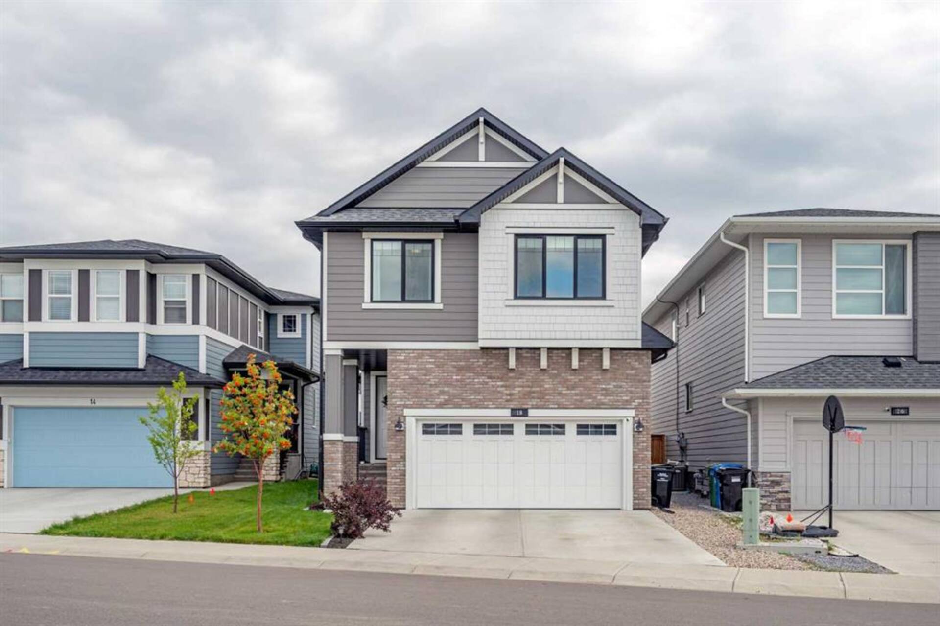 18 Cranbrook Park SE Calgary