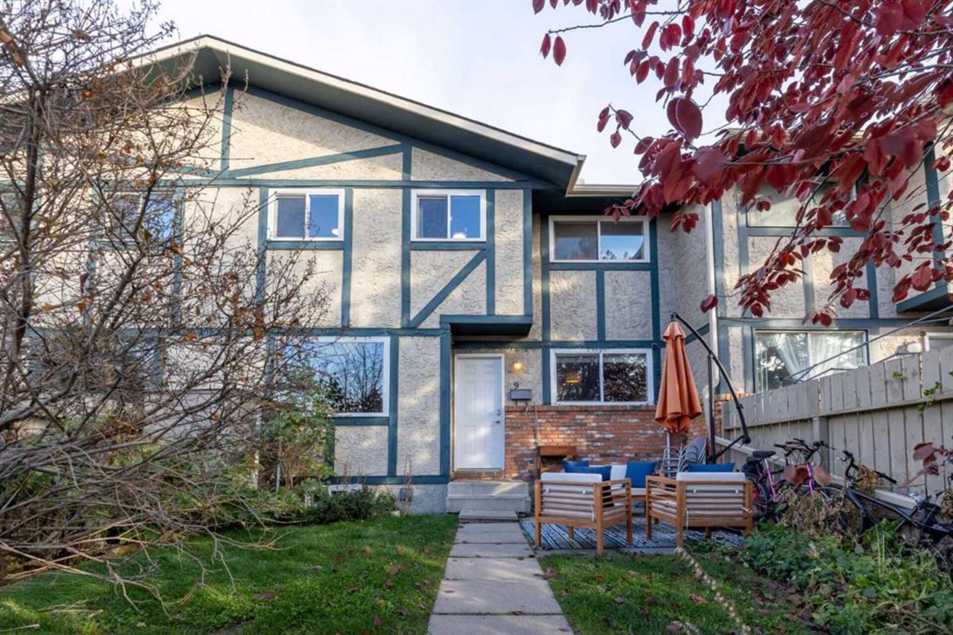 9N, 203 Lynnview Road SE Calgary