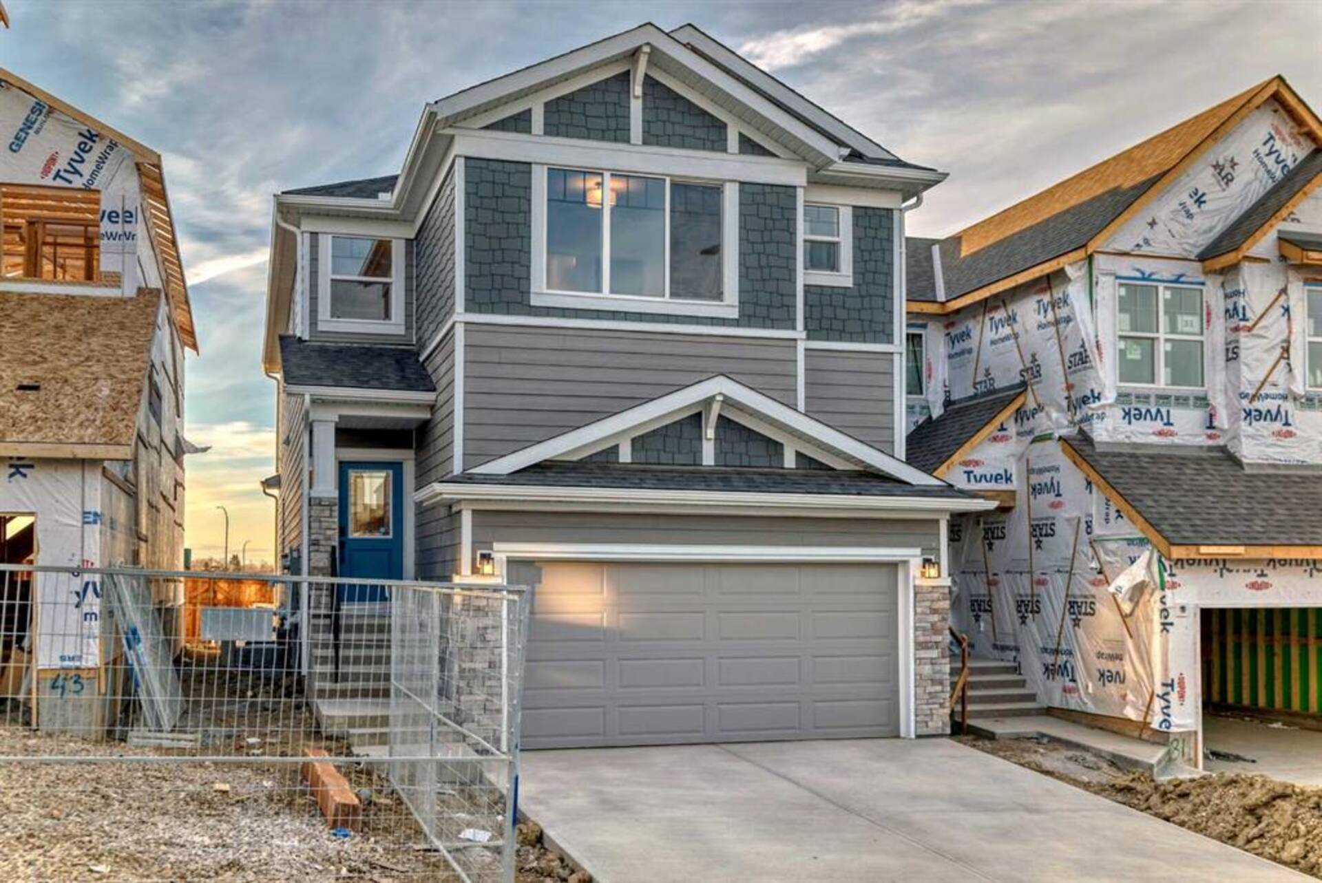 35 Versant View SW Calgary