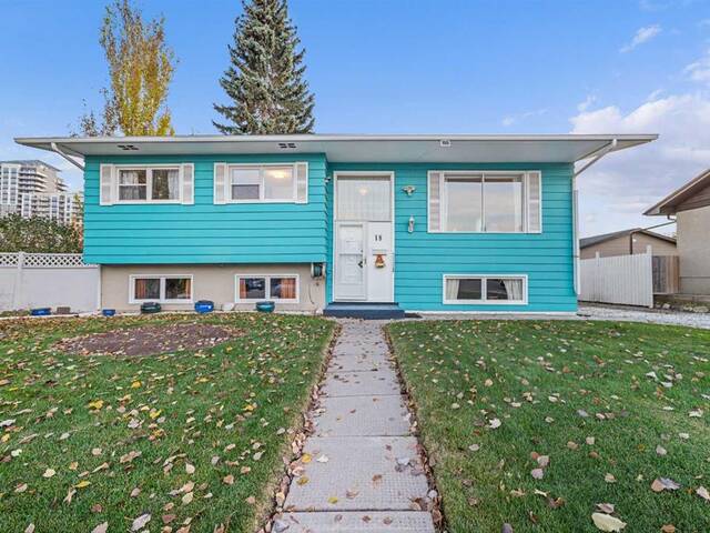 18 Harmon Place SW Calgary